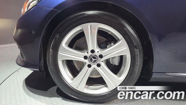 Mercedes-Benz E-Class E200 Avantgarde