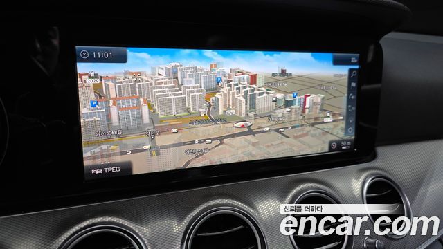 Mercedes-Benz E-Class E200 Avantgarde