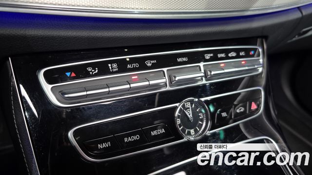Mercedes-Benz E-Class E200 Avantgarde