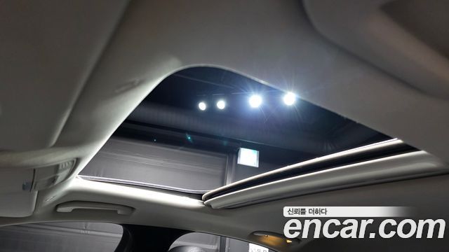 Mercedes-Benz E-Class E200 Avantgarde