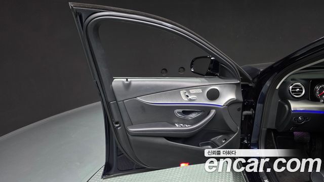 Mercedes-Benz E-Class E200 Avantgarde