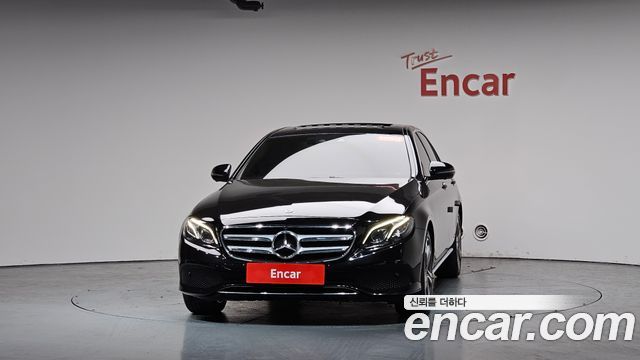 Mercedes-Benz E-Class E300 4MATIC Avnatgarde