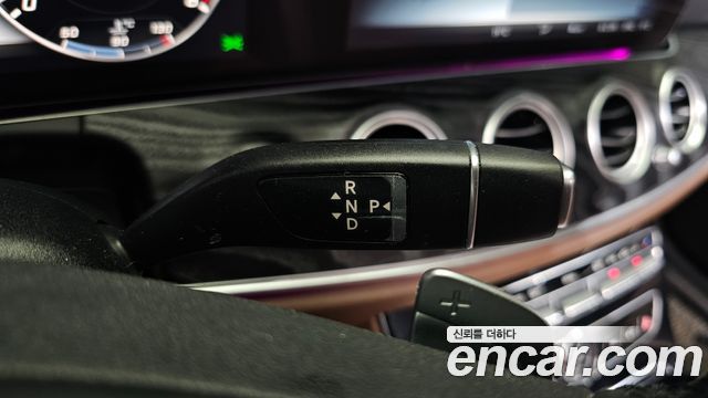 Mercedes-Benz E-Class E300 4MATIC Avnatgarde