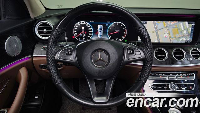 Mercedes-Benz E-Class E300 4MATIC Avnatgarde