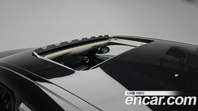 Mercedes-Benz E-Class E300 4MATIC Avnatgarde