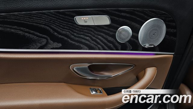 Mercedes-Benz E-Class E300 4MATIC Avnatgarde