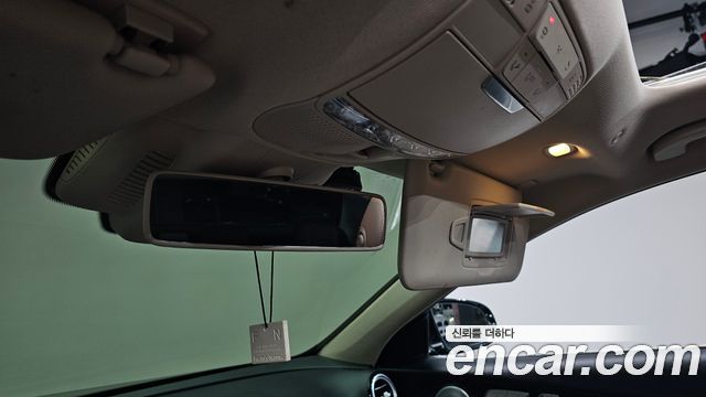 Mercedes-Benz E-Class E300 4MATIC Avnatgarde