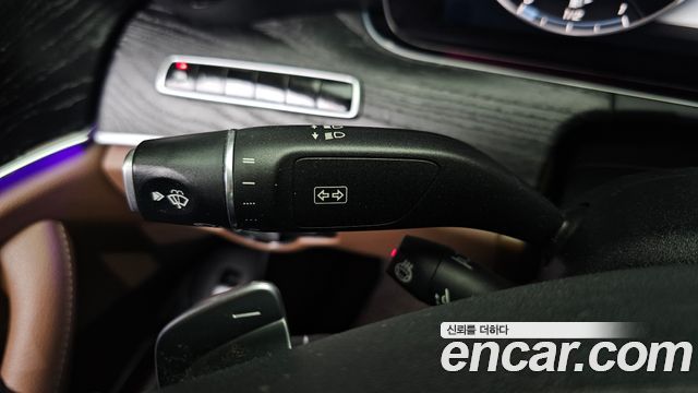 Mercedes-Benz E-Class E300 4MATIC Avnatgarde