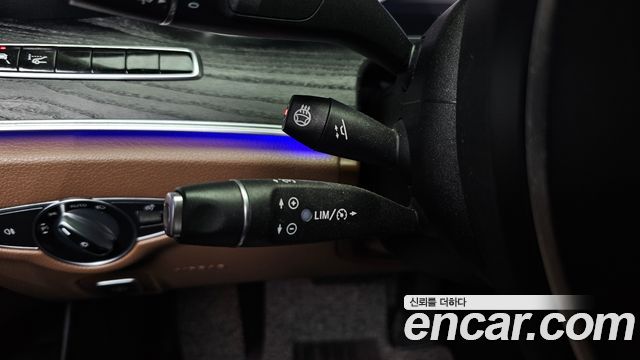 Mercedes-Benz E-Class E300 4MATIC Avnatgarde