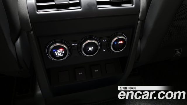 Land Rover Defender 110 P300 X-Dynamic SE