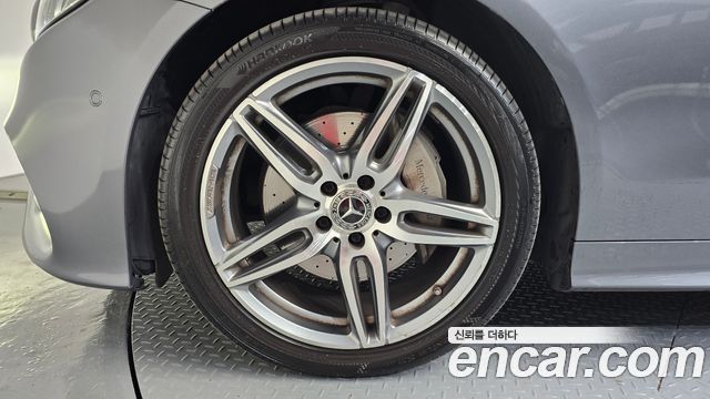 Mercedes-Benz E-Class E220d Coupe