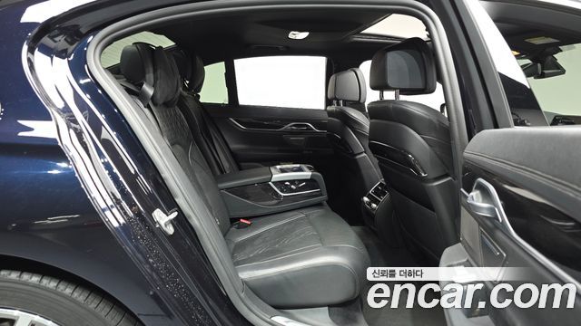 BMW 7-Series 730d xDrive M Sport