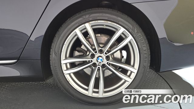 BMW 7-Series 730d xDrive M Sport