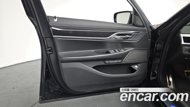 BMW 7-Series 730d xDrive M Sport