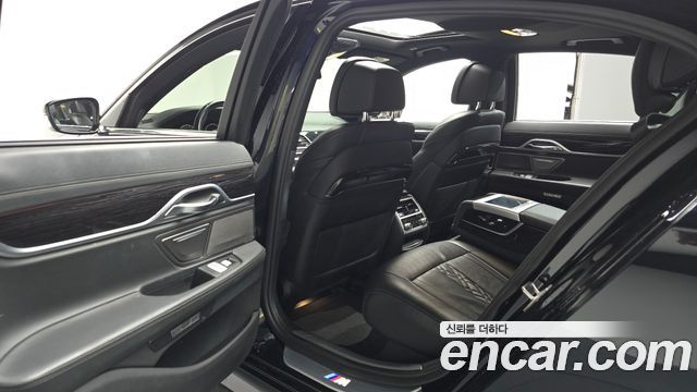 BMW 7-Series 730d xDrive M Sport