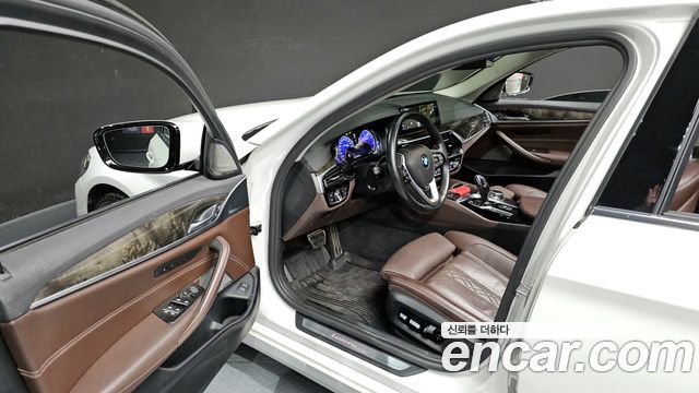 BMW 5-Series 530d Luxury Plus