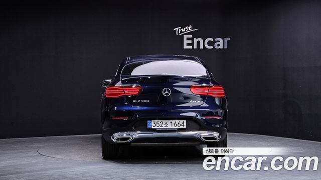 Mercedes-Benz GLC-Class GCL300 4MATIC Coupe