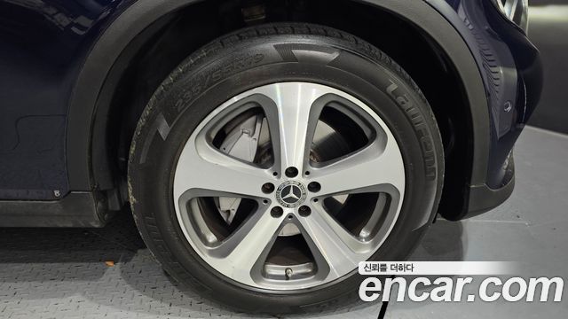 Mercedes-Benz GLC-Class GCL300 4MATIC Coupe