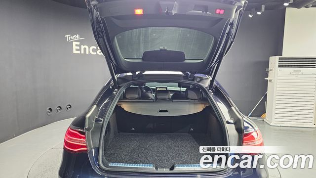 Mercedes-Benz GLC-Class GCL300 4MATIC Coupe