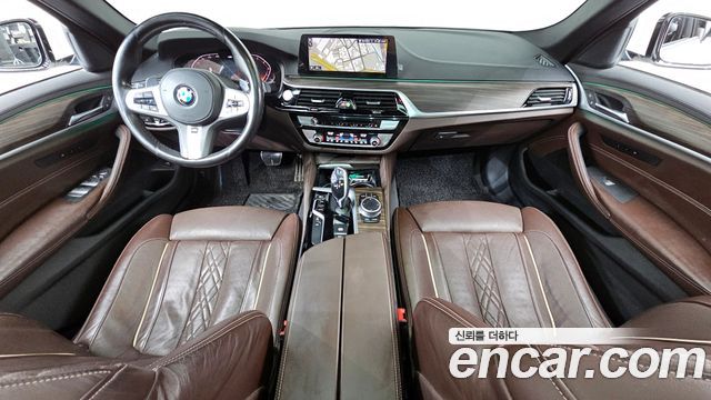 BMW 5-Series 530i M Sport Package Plus