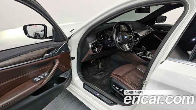 BMW 5-Series 530i M Sport Package Plus