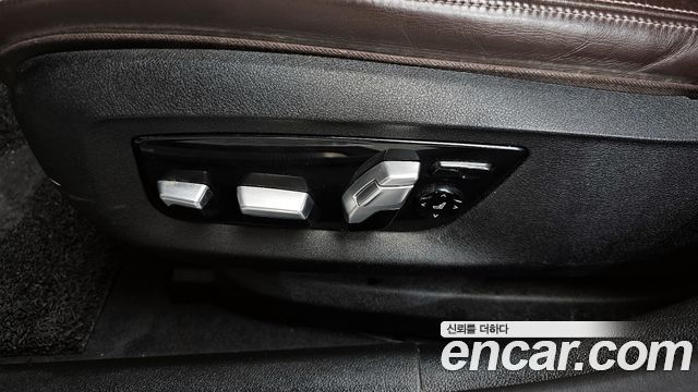 BMW 5-Series 530i M Sport Package Plus