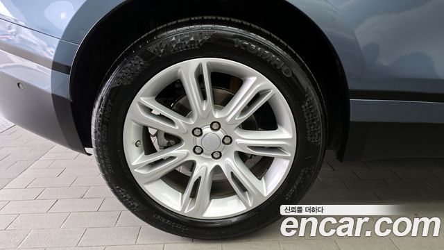 Land Rover Range Rover Velar 2.0 D240 SE