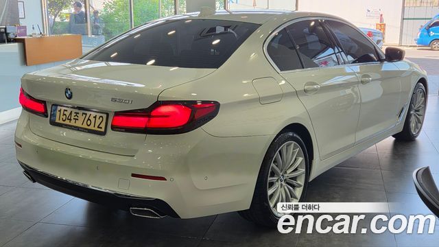 BMW 5-Series 530i Luxury