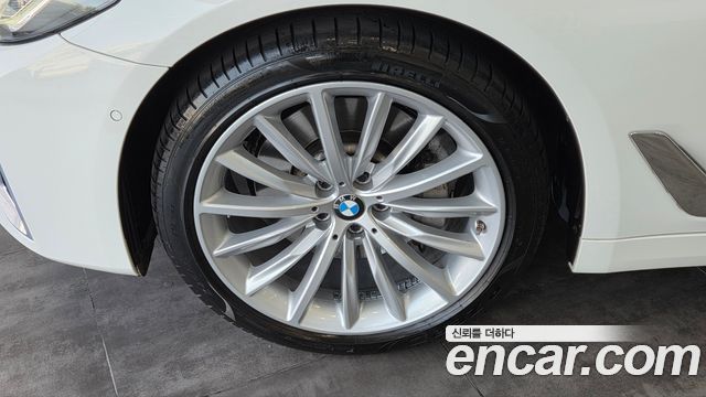 BMW 5-Series 530i Luxury