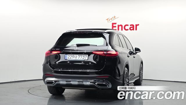 Mercedes-Benz GLC-Class GLC300 4MATIC AMG Line