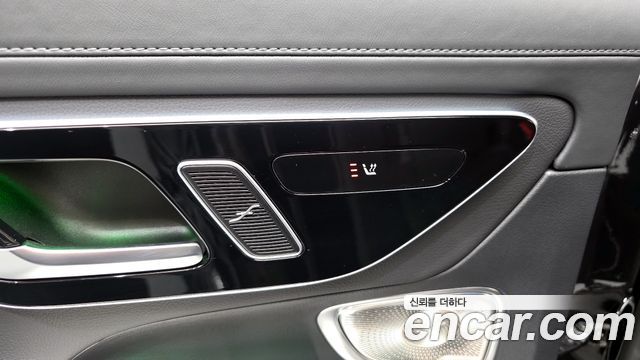 Mercedes-Benz GLC-Class GLC300 4MATIC AMG Line
