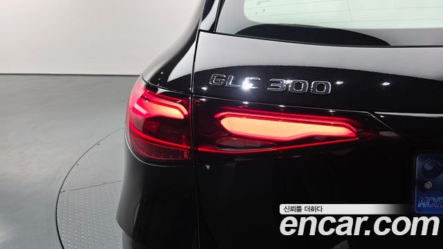 Mercedes-Benz GLC-Class GLC300 4MATIC AMG Line