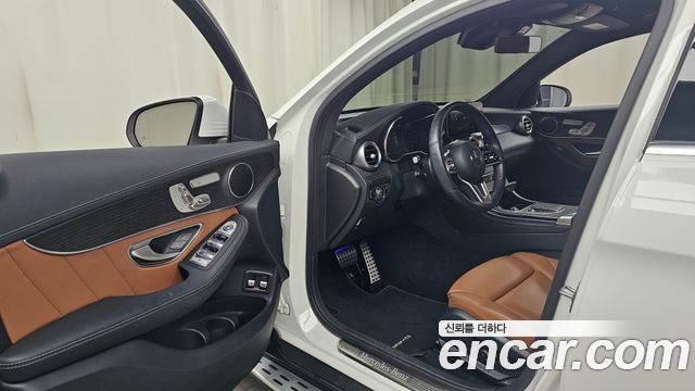 Mercedes-Benz GLC-Class GLC300e 4MATIC Coupe