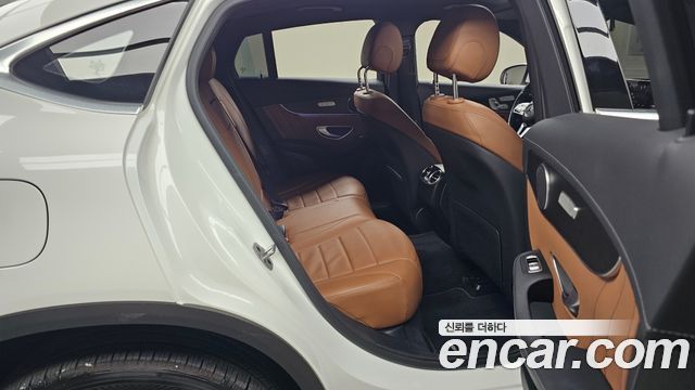 Mercedes-Benz GLC-Class GLC300e 4MATIC Coupe