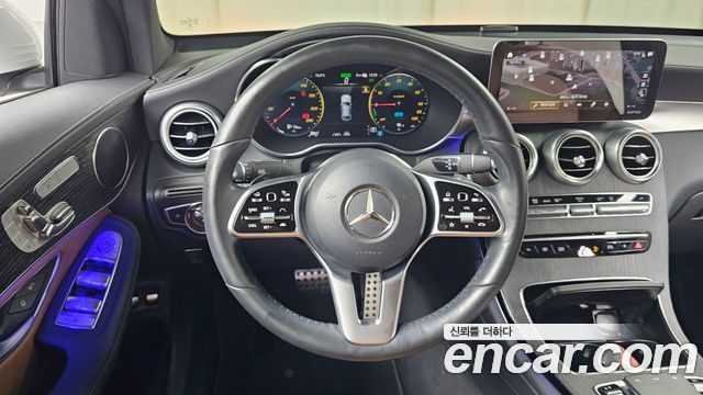 Mercedes-Benz GLC-Class GLC300e 4MATIC Coupe