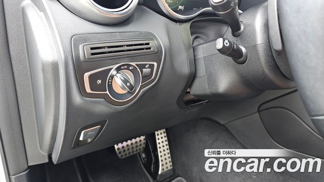 Mercedes-Benz GLC-Class GLC300e 4MATIC Coupe