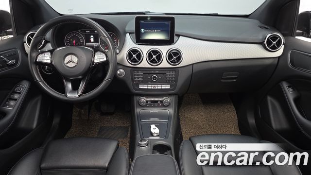 Mercedes-Benz B-Class B220