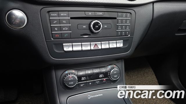 Mercedes-Benz B-Class B220