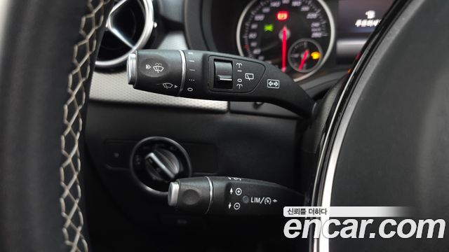 Mercedes-Benz B-Class B220