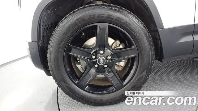 Land Rover Defender 110 D240 SE