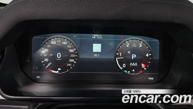 Land Rover Defender 110 D240 SE