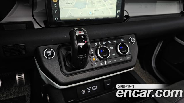 Land Rover Defender 110 D240 SE