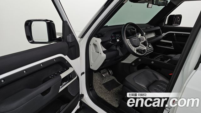 Land Rover Defender 110 D240 SE
