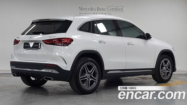 Mercedes-Benz GLA-Class GLA250 4MATIC