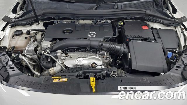 Mercedes-Benz GLA-Class GLA250 4MATIC