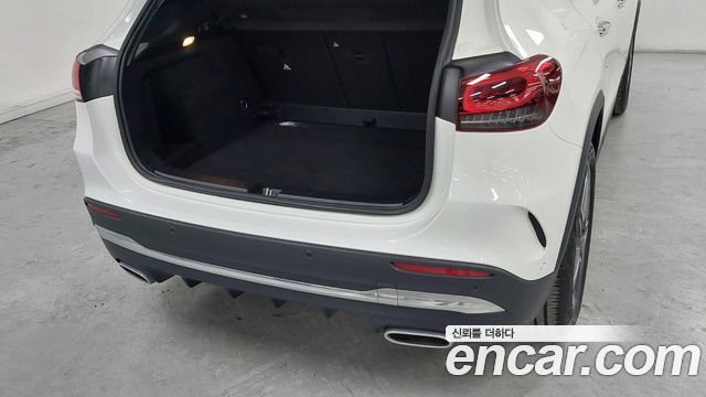 Mercedes-Benz GLA-Class GLA250 4MATIC