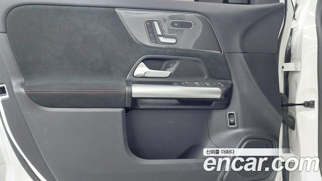 Mercedes-Benz GLA-Class GLA250 4MATIC