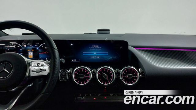 Mercedes-Benz GLA-Class GLA250 4MATIC