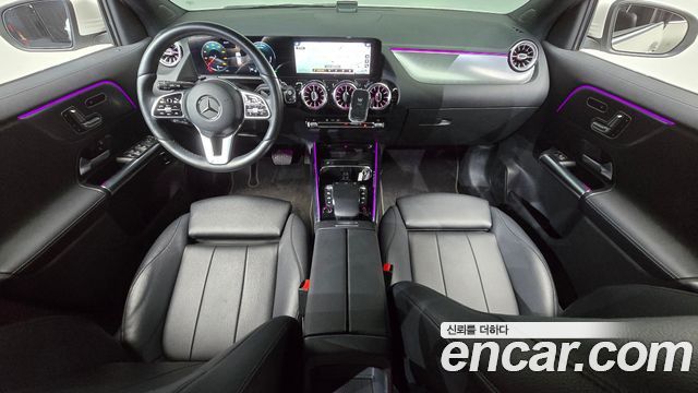 Mercedes-Benz GLA-Class H247 GLA220