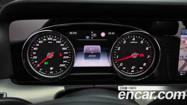 Mercedes-Benz E-Class E200 Avantgarde